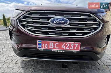 Позашляховик / Кросовер Ford Edge 2022 в 