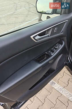 Внедорожник / Кроссовер Ford Edge 2020 в 