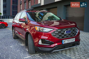 Позашляховик / Кросовер Ford Edge 2019 в 