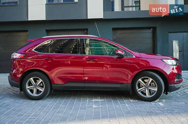 Позашляховик / Кросовер Ford Edge 2019 в 