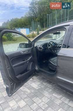 Внедорожник / Кроссовер Ford Edge 2015 в 