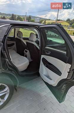 Позашляховик / Кросовер Ford Edge 2017 в 