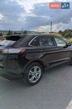 Позашляховик / Кросовер Ford Edge 2017 в 