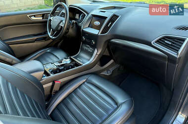 Позашляховик / Кросовер Ford Edge 2019 в 