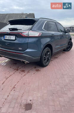 Внедорожник / Кроссовер Ford Edge 2016 в 