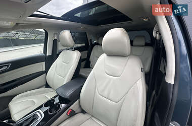 Позашляховик / Кросовер Ford Edge 2016 в 
