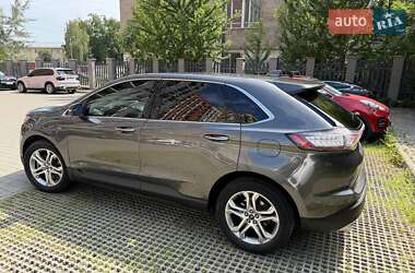Позашляховик / Кросовер Ford Edge 2018 в 