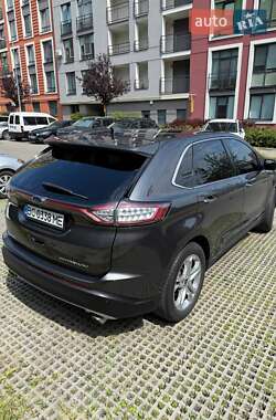 Позашляховик / Кросовер Ford Edge 2018 в 