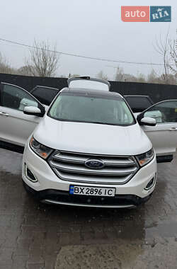 Позашляховик / Кросовер Ford Edge 2015 в 