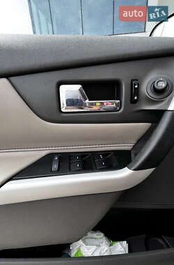 Внедорожник / Кроссовер Ford Edge 2013 в 