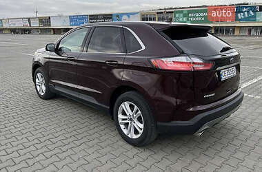 Позашляховик / Кросовер Ford Edge 2019 в 