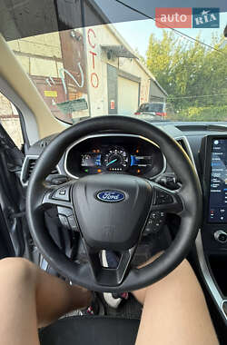 Внедорожник / Кроссовер Ford Edge 2021 в 