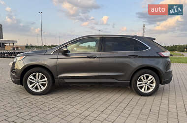 Позашляховик / Кросовер Ford Edge 2015 в 