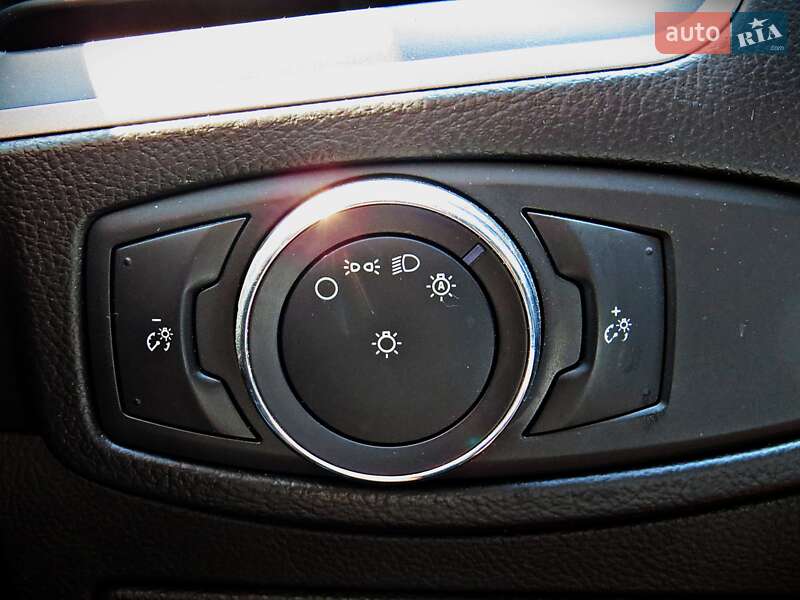Позашляховик / Кросовер Ford Edge 2018 в Черкасах