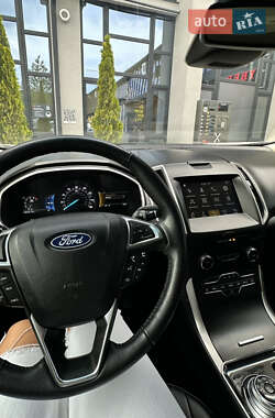 Внедорожник / Кроссовер Ford Edge 2019 в 