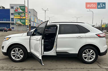 Внедорожник / Кроссовер Ford Edge 2016 в 