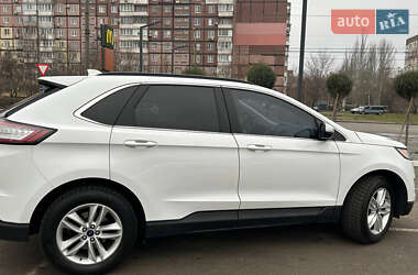 Внедорожник / Кроссовер Ford Edge 2016 в 