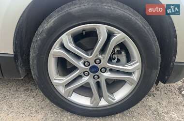 Внедорожник / Кроссовер Ford Edge 2015 в 
