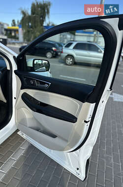Внедорожник / Кроссовер Ford Edge 2020 в 