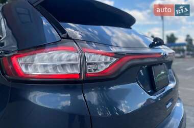 Внедорожник / Кроссовер Ford Edge 2018 в 