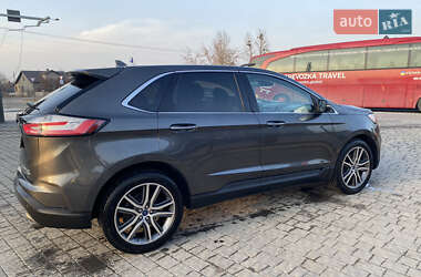 Внедорожник / Кроссовер Ford Edge 2019 в 