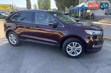 Позашляховик / Кросовер Ford Edge 2020 в 