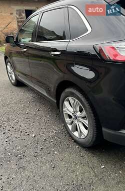 Внедорожник / Кроссовер Ford Edge 2019 в 