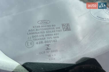 Внедорожник / Кроссовер Ford Edge 2018 в 