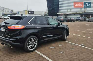 Внедорожник / Кроссовер Ford Edge 2019 в 