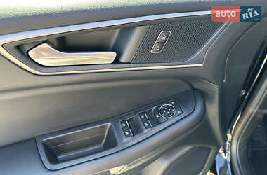 Внедорожник / Кроссовер Ford Edge 2022 в 