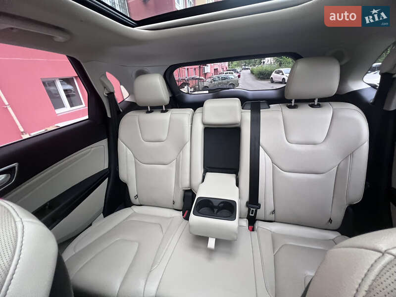 Внедорожник / Кроссовер Ford Edge 2017 в Ирпене