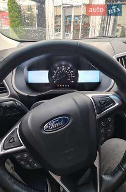 Внедорожник / Кроссовер Ford Edge 2020 в 