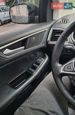 Внедорожник / Кроссовер Ford Edge 2020 в 