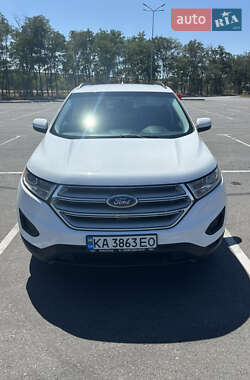 Внедорожник / Кроссовер Ford Edge 2015 в 