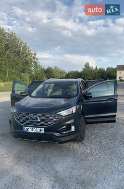 Позашляховик / Кросовер Ford Edge 2018 в Рівному