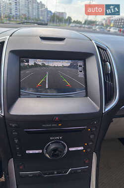 Внедорожник / Кроссовер Ford Edge 2015 в 