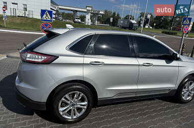 Внедорожник / Кроссовер Ford Edge 2016 в 