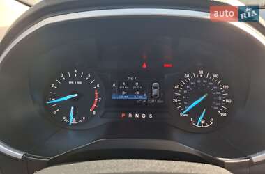 Позашляховик / Кросовер Ford Edge 2019 в 