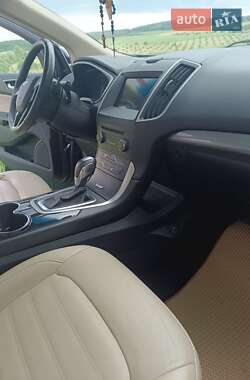 Внедорожник / Кроссовер Ford Edge 2017 в 