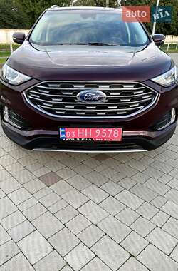 Внедорожник / Кроссовер Ford Edge 2019 в 