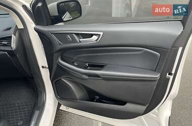 Внедорожник / Кроссовер Ford Edge 2017 в 