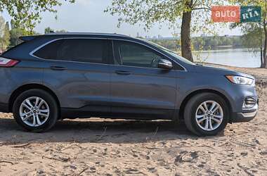 Внедорожник / Кроссовер Ford Edge 2018 в 