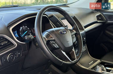 Внедорожник / Кроссовер Ford Edge 2019 в 