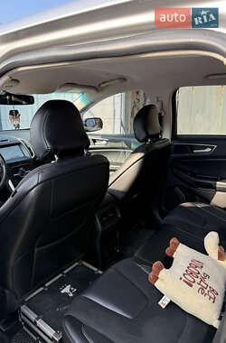 Внедорожник / Кроссовер Ford Edge 2016 в Черновцах