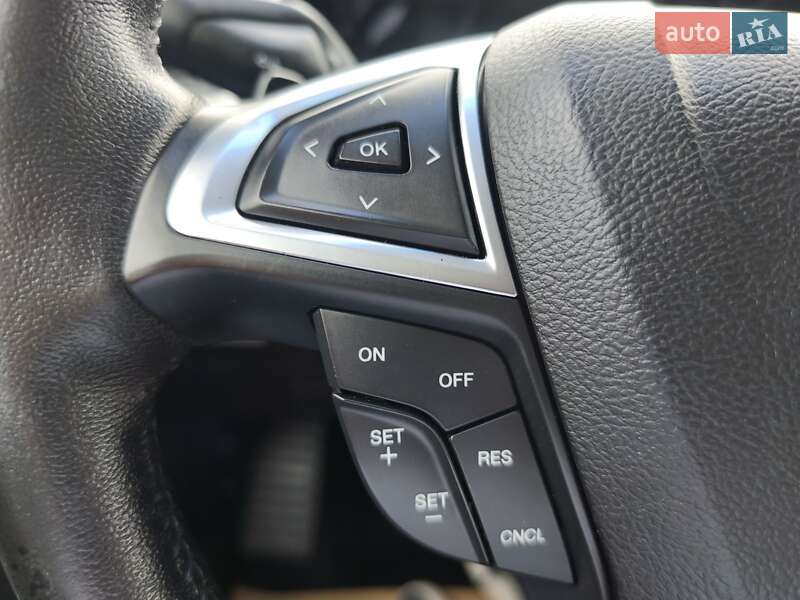 Внедорожник / Кроссовер Ford Edge 2016 в Стрые