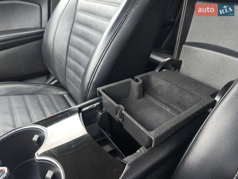 Внедорожник / Кроссовер Ford Edge 2016 в Стрые