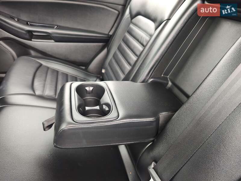 Внедорожник / Кроссовер Ford Edge 2016 в Стрые