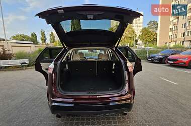 Внедорожник / Кроссовер Ford Edge 2019 в 