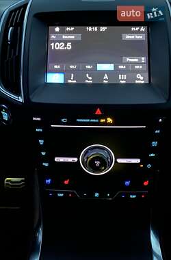 Внедорожник / Кроссовер Ford Edge 2019 в 