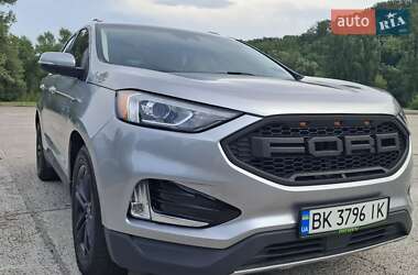 Внедорожник / Кроссовер Ford Edge 2019 в 